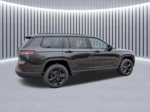 Certified 2025 Jeep Grand Cherokee L Limited w/ Luxury Tech Group II AWD/4WD image 5