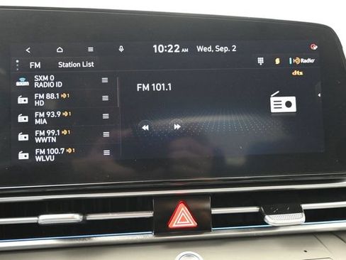 Used 2024 Hyundai Elantra SEL FWD image 14