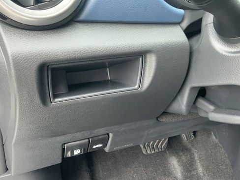 Certified 2025 Nissan Versa SV w/ Trunk Package FWD image 24