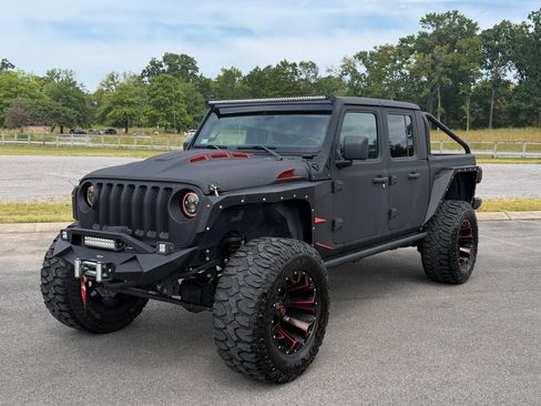Used 2020 Jeep Gladiator Sport w/ Quick Order Package 24S AWD/4WD image 2