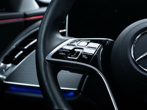 Used 2025 Mercedes-Benz E 450 4MATIC All-Terrain Wagon image 17