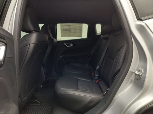 New 2026 Jeep Compass Latitude AWD/4WD image 12