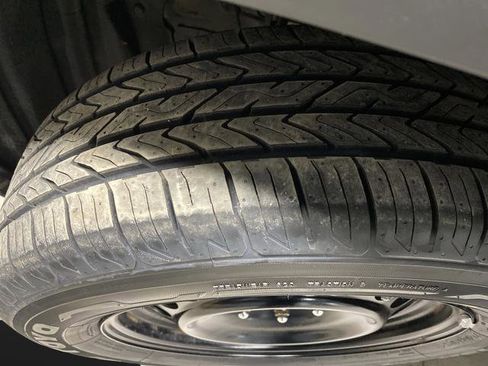 Used 2021 Toyota RAV4 LE image 29