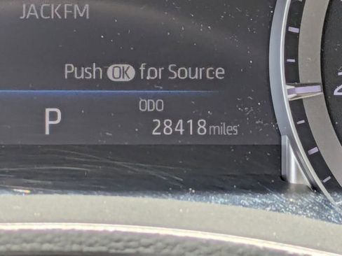 Used 2023 Toyota Highlander XLE AWD/4WD image 32