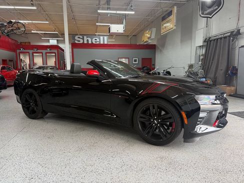 Used 2018 Chevrolet Camaro SS w/ Redline Edition RWD image 6