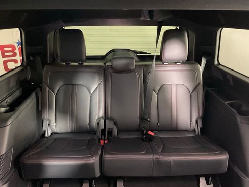 Used 2024 Ford Expedition Limited RWD image 17