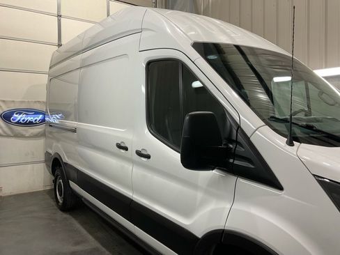Used 2023 Ford Transit 250 148 High Roof image 4