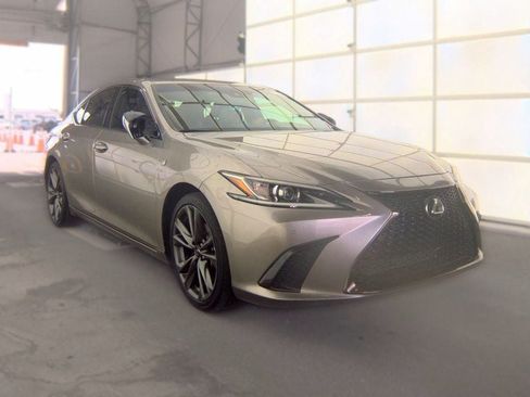 Used 2019 Lexus ES 350 F Sport w/ Accessory Package 2 FWD image 4
