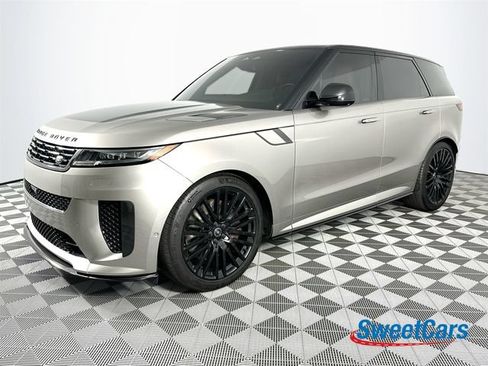 Used 2024 Land Rover Range Rover Sport AWD/4WD image 3