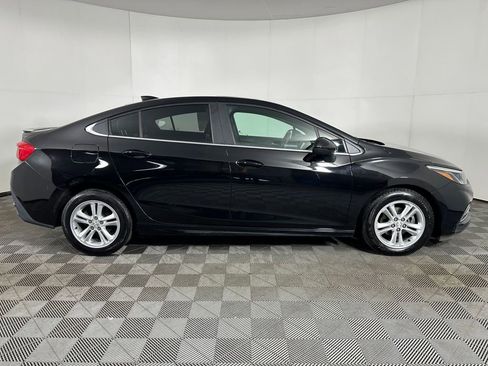 Used 2016 Chevrolet Cruze LT FWD image 6