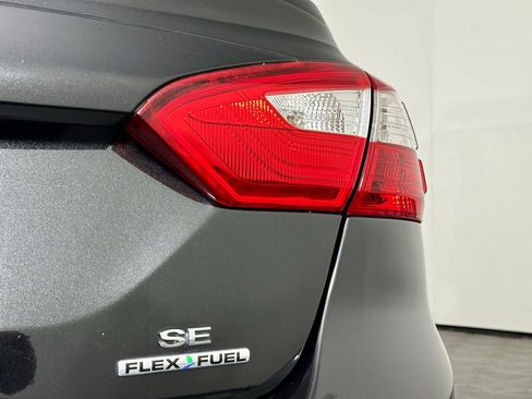 Used 2014 Ford Focus SE image 12