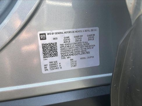 Used 2026 Chevrolet Equinox LT FWD image 32