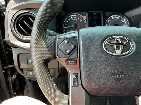 Used 2023 Toyota Tacoma TRD Off-Road AWD/4WD image 11