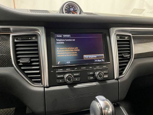 Used 2015 Porsche Macan Turbo AWD/4WD image 32