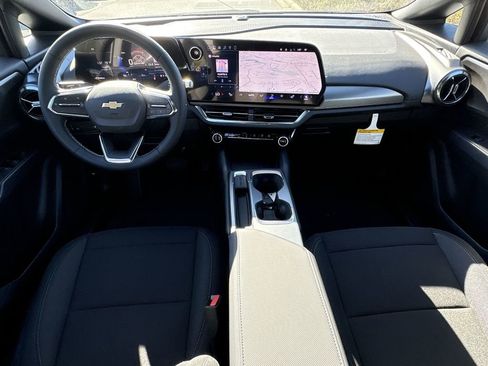 New 2026 Chevrolet Equinox EV LT w/ Comfort Package AWD/4WD image 19