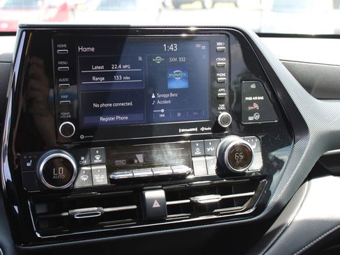 Used 2022 Toyota Highlander XSE FWD image 15