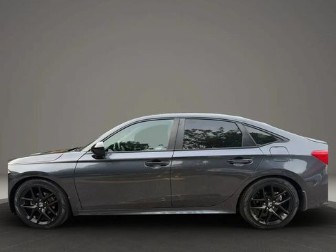 Used 2023 Honda Civic Sport image 8