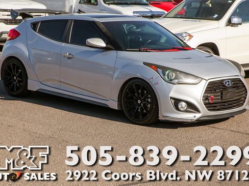 Used 2015 Hyundai Veloster Turbo w/ Option Group 04 FWD image 1