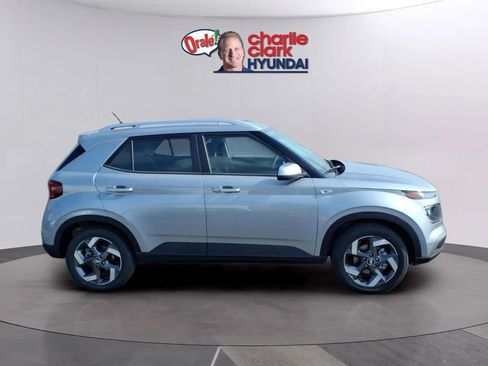 New 2026 Hyundai Venue SEL FWD image 6