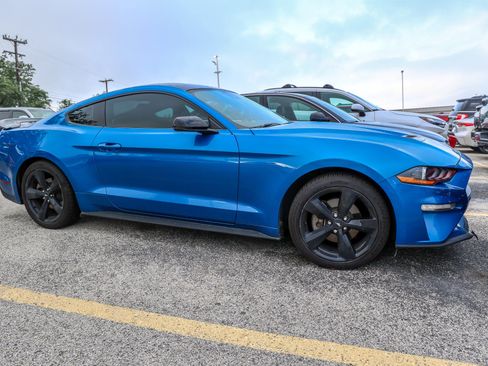 Used 2021 Ford Mustang Premium w/ Equipment Group 201A RWD image 9