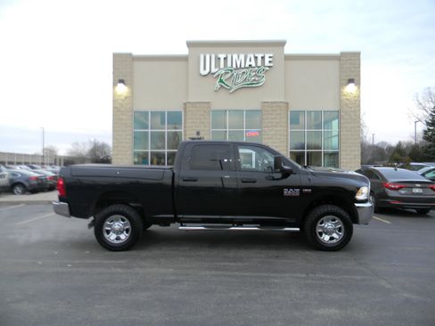 Used 2018 RAM 2500 Tradesman w/ Chrome Appearance Group image 1