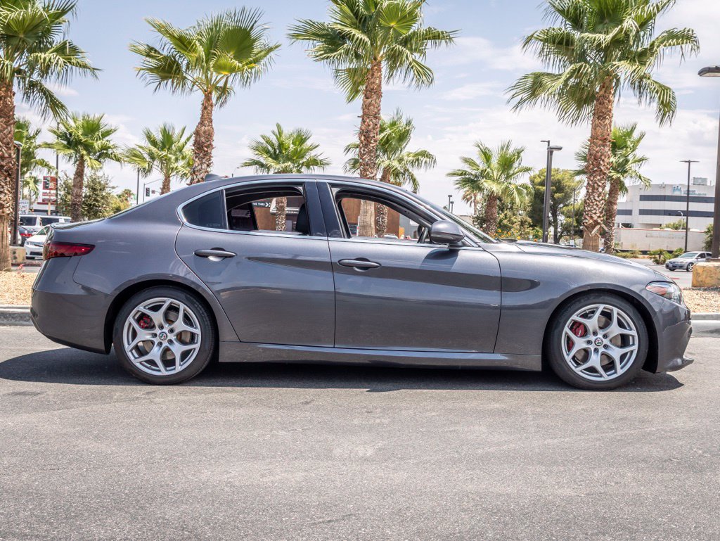 Used 2018 Alfa Romeo Giulia Ti w/ TI Leather Package RWD image 11