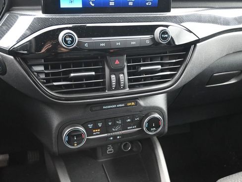 Used 2025 Ford Escape ST-Line AWD/4WD image 18