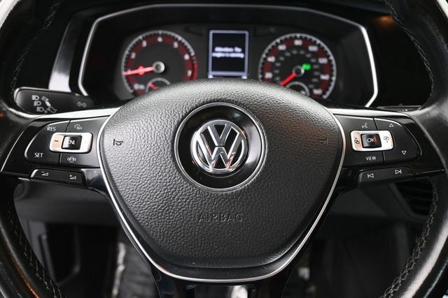 Used 2019 Volkswagen Jetta SE w/ Cold Weather Package FWD image 26