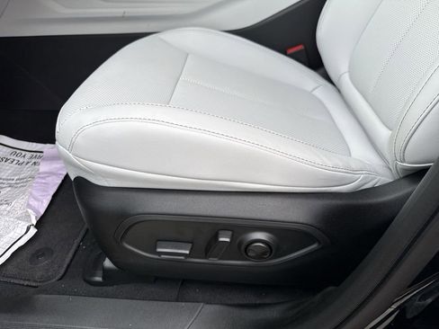 New 2026 Jeep Cherokee Limited AWD/4WD image 15