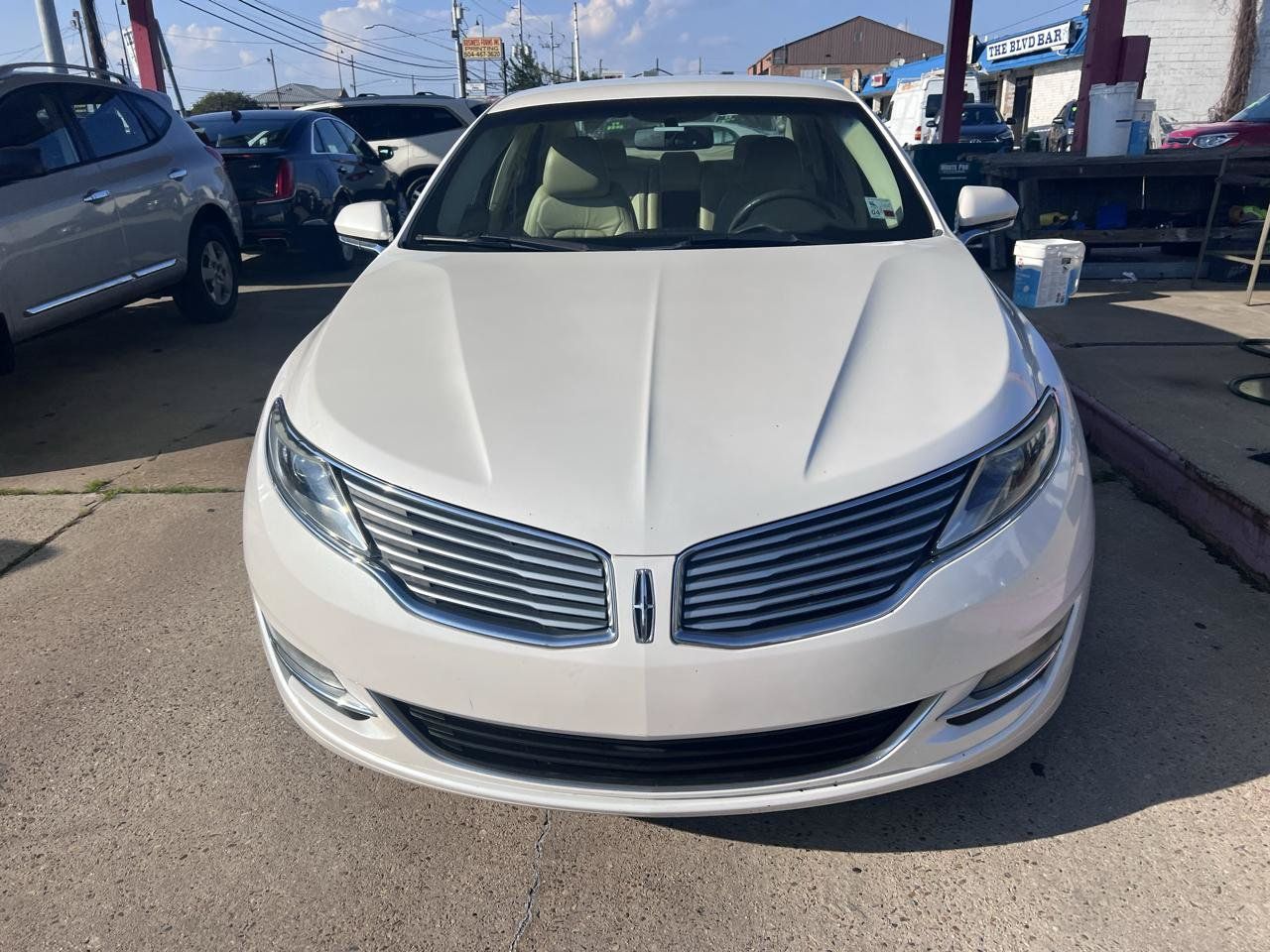 Used 2014 Lincoln MKZ w/ Equipment Group 101A Select FWD image 2