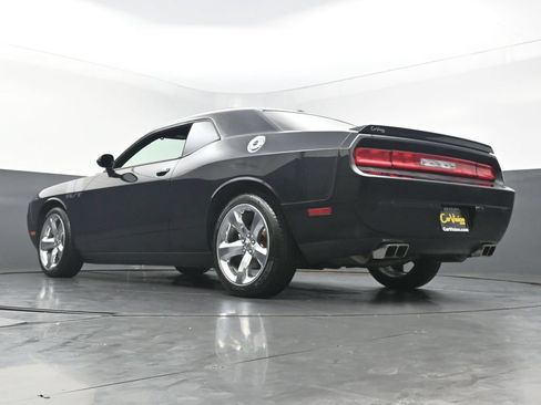 Used 2013 Dodge Challenger R/T Plus RWD image 39