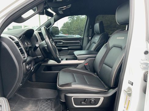 Used 2023 RAM 1500 Laramie AWD/4WD image 11