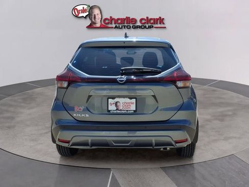 Used 2025 Nissan Kicks Play S image 4