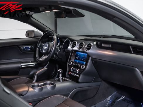 Used 2021 Ford Mustang GT w/ Equipment Group 301A RWD image 40