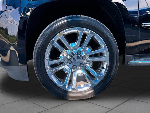 Used 2017 GMC Yukon XL SLT w/ Premium Edition RWD image 11