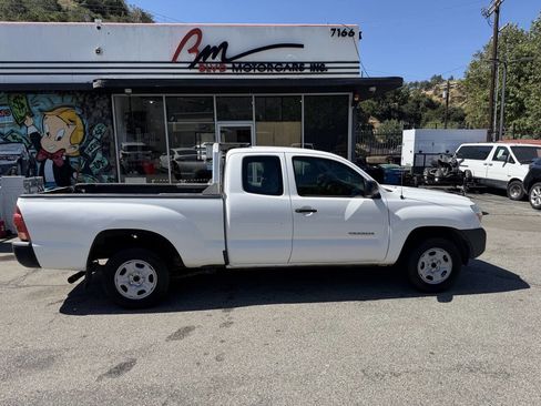 Used 2013 Toyota Tacoma 2WD Access Cab image 3