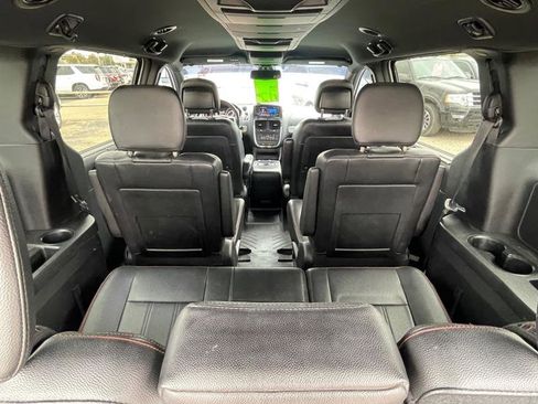 Used 2019 Dodge Grand Caravan GT image 6