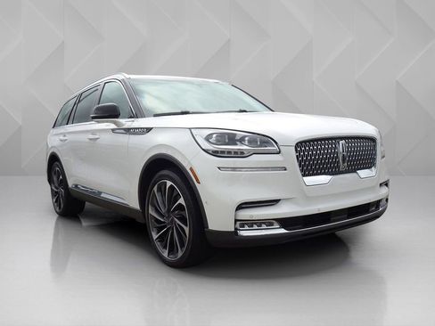 Used 2022 Lincoln Aviator Reserve w/ Equipment Group 201A AWD/4WD image 7
