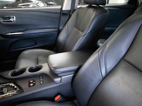 Used 2016 Toyota Avalon XLE Premium w/ Protection Package FWD image 10