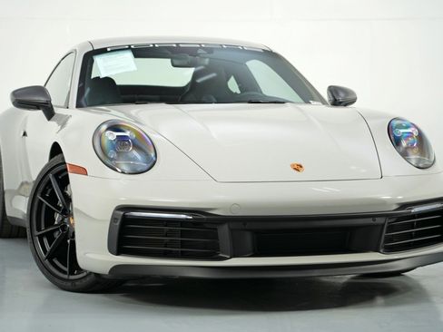 Used 2024 Porsche 911 Carrera T image 4