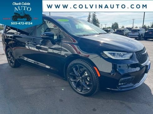 Used 2025 Chrysler Pacifica Limited FWD image 4