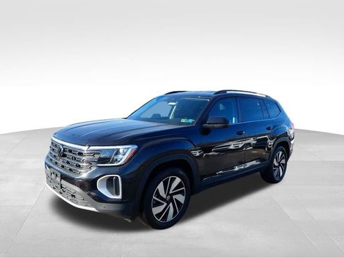 Used 2025 Volkswagen Atlas SE image 19