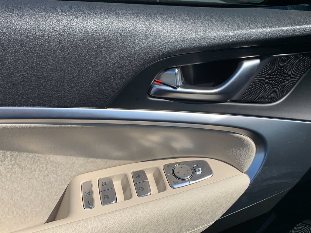 Certified 2026 Genesis G70 2.5T RWD image 12