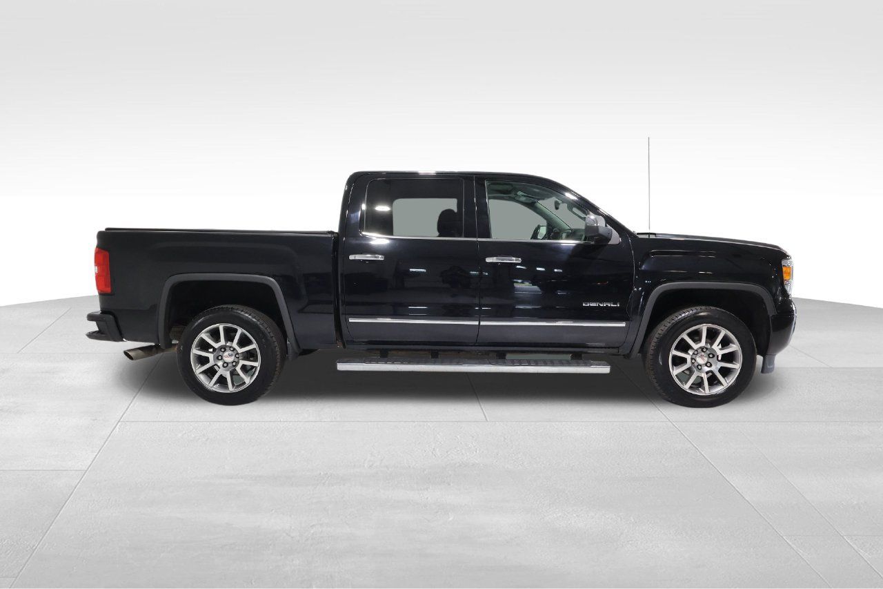 Used 2015 GMC Sierra 1500 Denali w/ Driver Alert Package AWD/4WD image 4