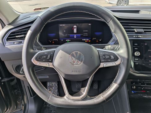Used 2022 Volkswagen Tiguan SE AWD/4WD image 21