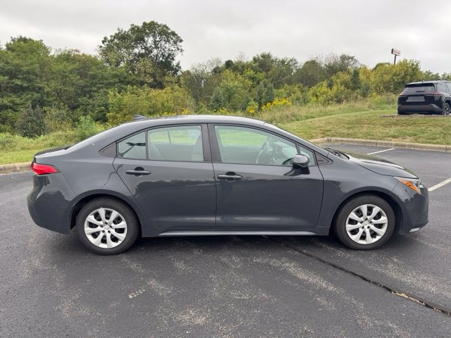 Used 2024 Toyota Corolla LE FWD image 2