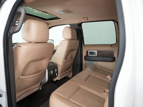 Used 2014 Ford F150 Lariat w/ Lariat Chrome Package image 34