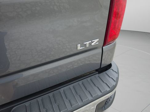 Used 2021 Chevrolet Silverado 1500 LTZ AWD/4WD image 10