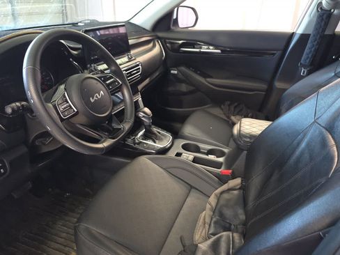 Used 2022 Kia Seltos SX w/ Sunroof Package AWD/4WD image 14