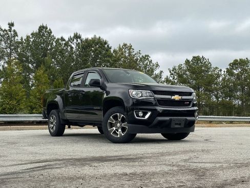 Used 2019 Chevrolet Colorado Z71 image 2